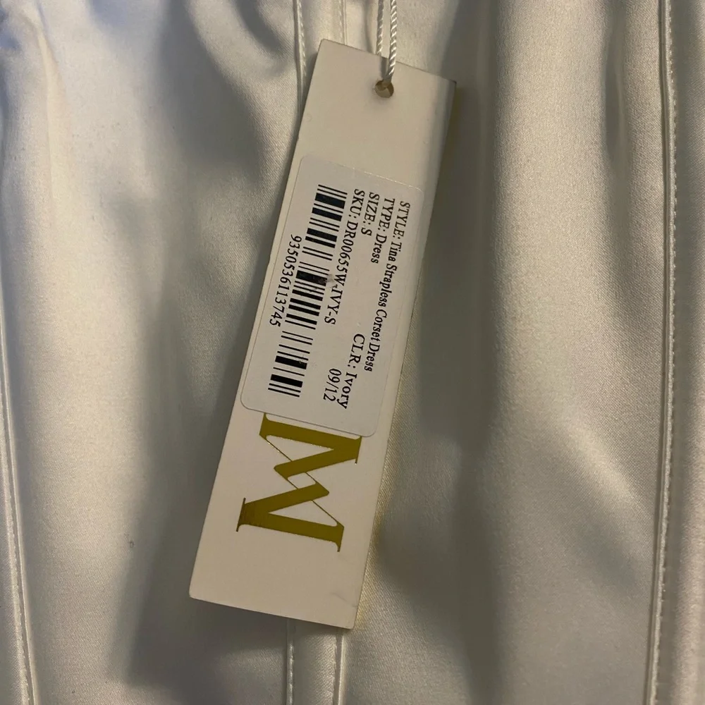 Cute dress - Picture 3 of 3